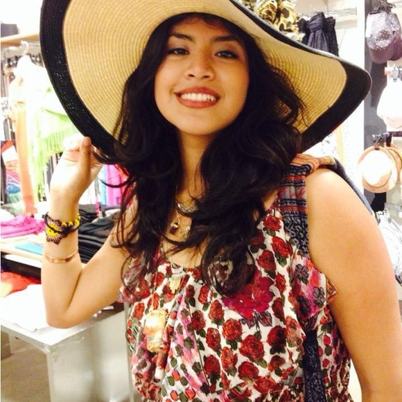 Meet your Posher, Jami 💕 - Picture 14 of 14